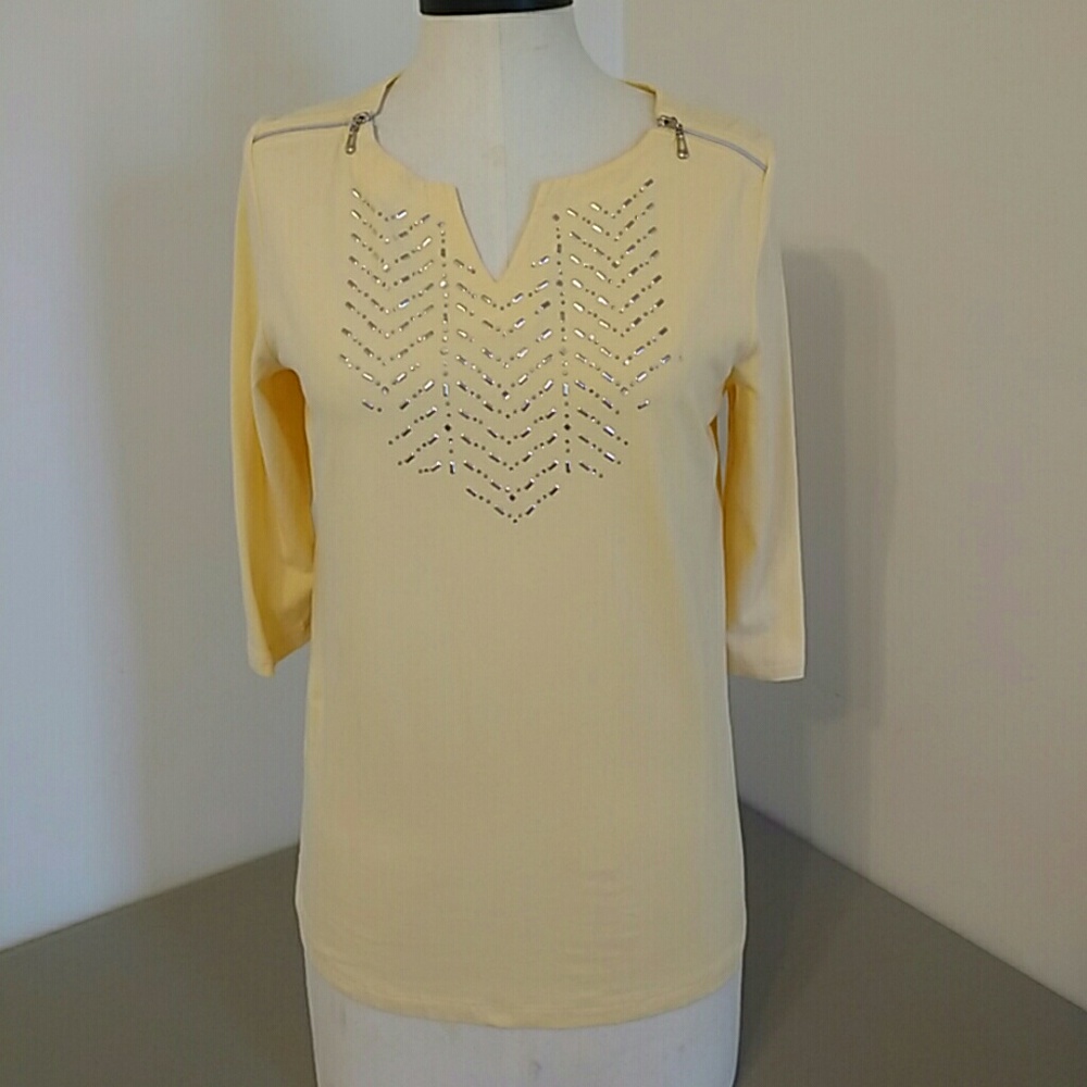 Embellished 3/4 sleeve top